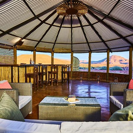 Etendeka Mountain Camp ดามาราลันด์ ภายนอก รูปภาพ