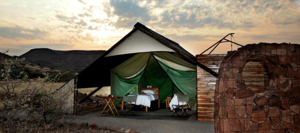 Etendeka Mountain Camp ดามาราลันด์ ภายนอก รูปภาพ